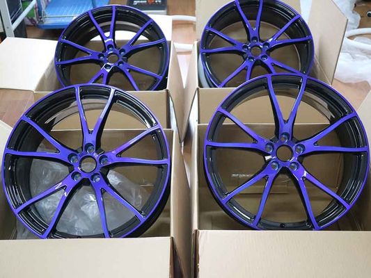 22x10.5 Custom Zwart en Blauw 1-PC gesmeed velgen voor Audi RS4